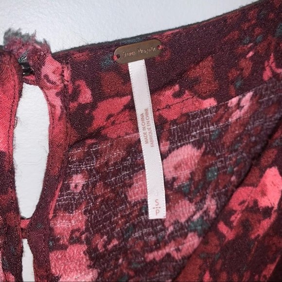 Free People Romper Size Small Red Pink Floral "All  The Right Ruffles" Faux-Wrap - Picture 10 of 12